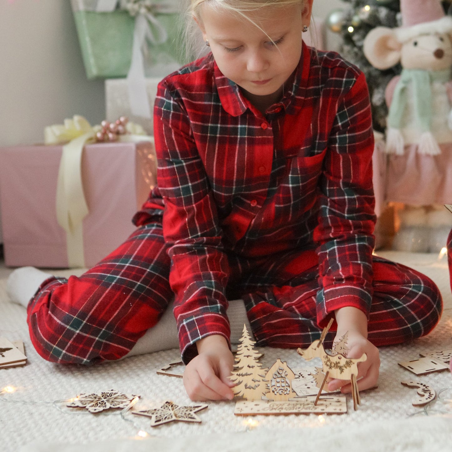 Set of wooden Christmas cards
