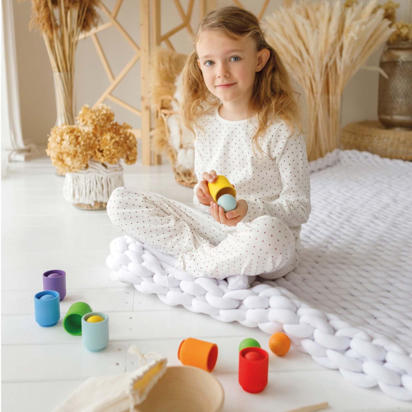 Rainbow Large Balls in Cups - 7 balls 40 mm